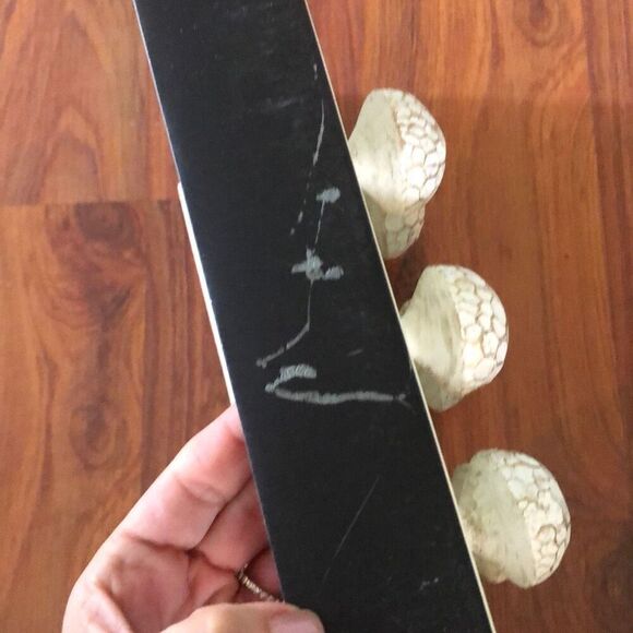 NEW Cynthia Rowley set of six drawer pulls Rustic shabby chic gold white round h - Picture 5 of 5